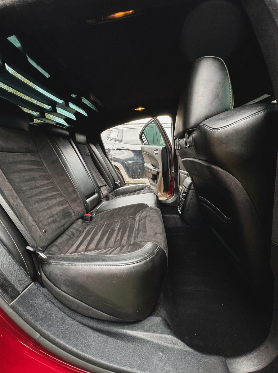 Detailed Charger rear seats